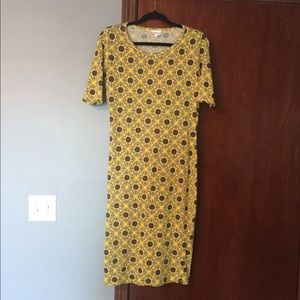 LuLaRoe Julia Dress Small